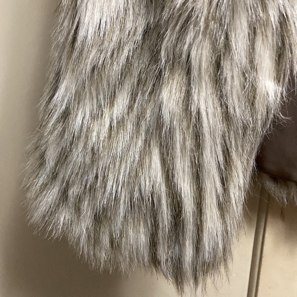 Say What Faux Fur vest S - Picture 6 of 8